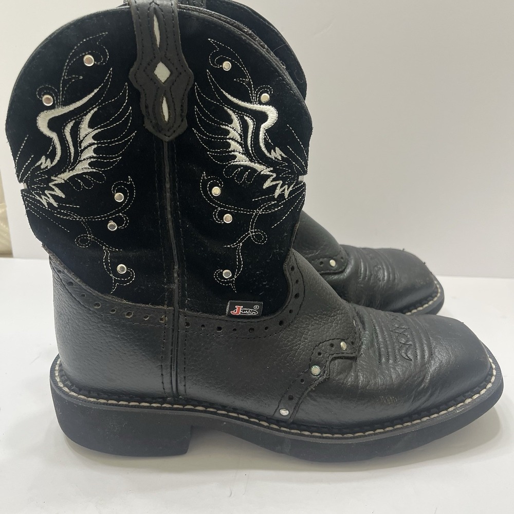 Justin Women's Gypsy Mandra Western Boots Black Leather Wing Pattern Studded 7B